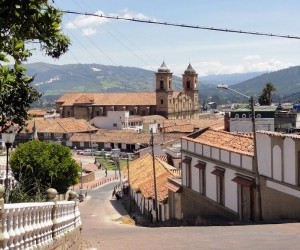 Catedral de Cajicá. Fuente: www.panoramio.com. Foto por Talavan